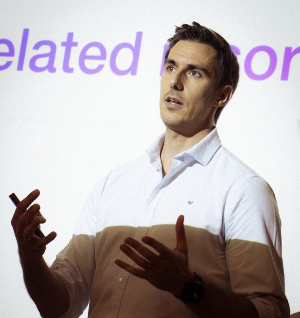 dr cesar de gregorio experto en traumatología dental